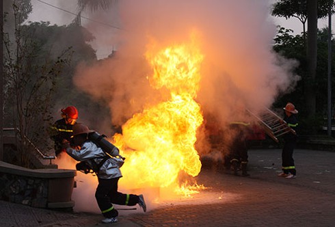 Xem CA Hưng Yên diễn tập đánh bắt khủng bố - ảnh 10