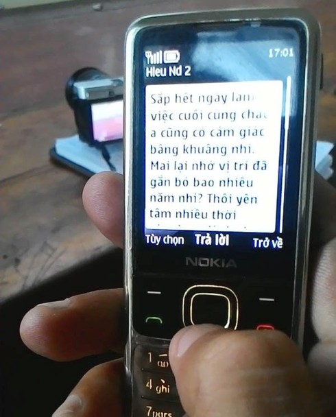 Thượng tá CSGT bật khóc, lưu luyến chia tay người dân Hà Nội - ảnh 5