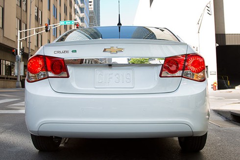 So sánh Toyota Vios 2014 và Chevrolet Cruze trong tầm giá 700 triệu - ảnh 4