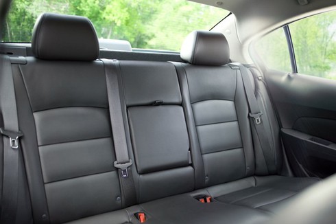 So sánh Toyota Vios 2014 và Chevrolet Cruze trong tầm giá 700 triệu - ảnh 20