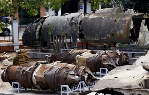 35 phút vàng mở màn trận quyết đấu hạ 'pháo đài bay' B52 - ảnh 2