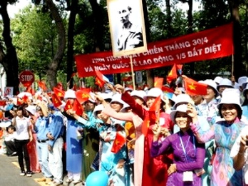 Sắp diễu binh, diễu hành kỷ niệm 40 năm Ngày thống nhất đất nước - ảnh 1