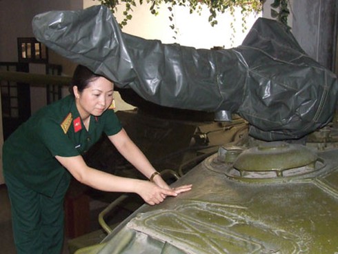 Những dấu vết đặc biệt trên xe tăng 390 - ảnh 2