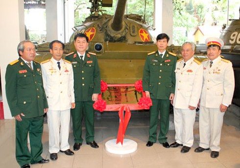 Những dấu vết đặc biệt trên xe tăng 390 - ảnh 5