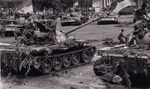 Những dấu vết đặc biệt trên xe tăng 390 - ảnh 6