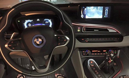 Chủ nhân của 2 chiếc BMW i8 đầu tiên tại Việt Nam là ai? - ảnh 4