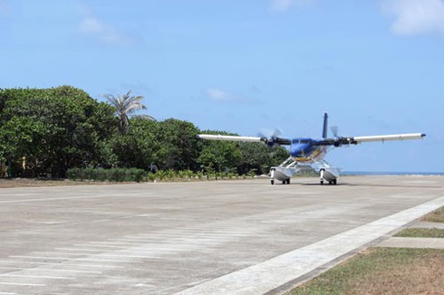 Dàn máy bay tuần tra cánh bằng của VN hạ cánh xuống Trường Sa - ảnh 6