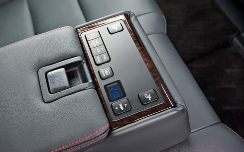 Khéo “chiều” như Toyota Camry 2015 - ảnh 7