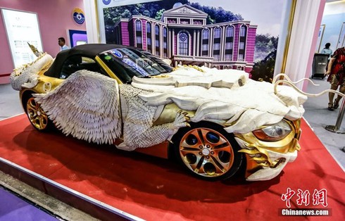 Lóa mắt với BMW Z4 hình rồng dát vàng lấp lánh - ảnh 2