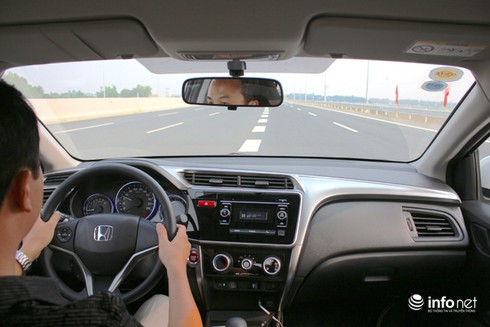 Honda City 2016 - chiếc xe 'vừa miếng' cho đô thị - ảnh 1