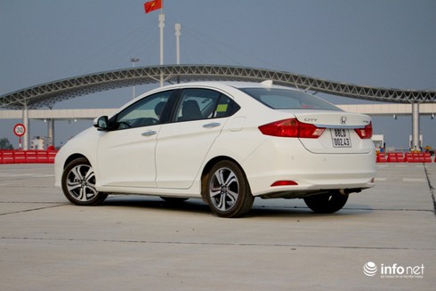 Honda City 2016 - chiếc xe 'vừa miếng' cho đô thị - ảnh 2