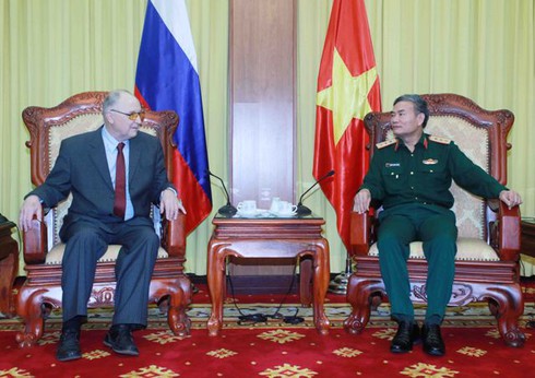 Thượng tướng Trương Quang Khánh tiếp Viện sĩ khoa học Nga - ảnh 2