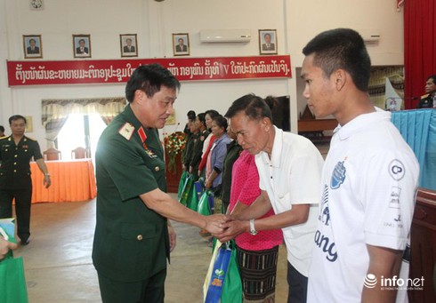 Hình ảnh tình nghĩa của quân đội Việt Nam trên đất Lào - ảnh 5