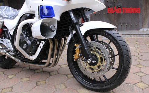 Cận cảnh xe PKL Honda CB400 của BCH Quân sự Hưng Yên - ảnh 11
