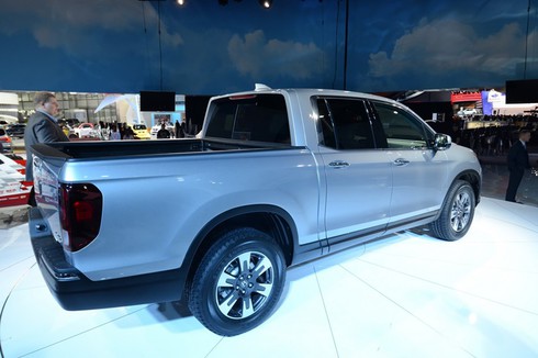 Ridgeline 2017 : Xe bán tải mới của Honda