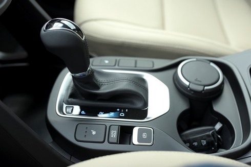 Chính thức ra mắt, Hyundai SantaFe 2016 giá từ 1,1 tỷ đồng - ảnh 7