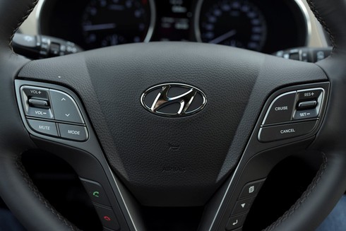 Chính thức ra mắt, Hyundai SantaFe 2016 giá từ 1,1 tỷ đồng - ảnh 9