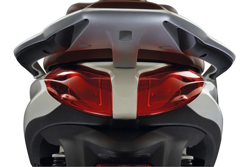 Piaggio Medley ra mắt giá từ 71,5 triệu đồng cạnh tranh với Honda SH - ảnh 8