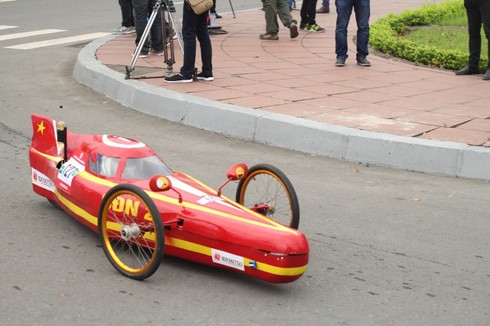 Sinh viên VN chế xe Rambo2 và Super Cub 50 đi thi đấu tại Nhật Bản - ảnh 3