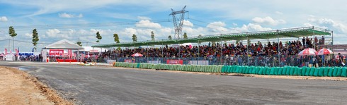 Chùm ảnh các tay đua Giải Honda Việt Nam 2016 thi đấu tưng bừng tại Bình Dương - ảnh 4