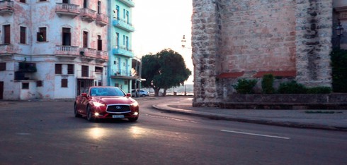 Chiếc Infiniti Q60 đầu tiên tới Cu Ba sau nhiều thập kỷ - ảnh 3