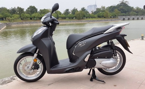 Chốt giá 248 triệu, Honda SH300i nhập từ Italia kiếm khách hạng sang Việt Nam - ảnh 3