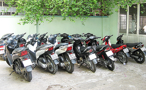 Cảnh sát đặc nhiệm bị bắt vì ăn cắp xe máy - ảnh 1