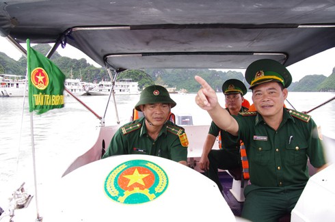 Phó Chủ tịch nước trao danh hiệu Anh hùng LLVTND cho Đồn biên phòng Cát Bà - ảnh 6