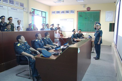 Khai giảng Học viện, thăm Sở Chỉ huy bí mật Phòng không - Không quân - ảnh 6