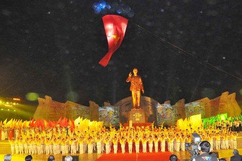 Vụ xây cụm tượng đài 1.400 tỷ: “Nếu còn sống Bác Hồ không bao giờ đồng tình” - ảnh 1