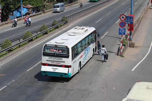 Tổng cục Đường bộ yêu cầu rà soát mạng lưới vận tải hành khách liên tỉnh - ảnh 1