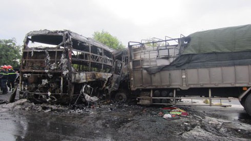 Vụ tai nạn 13 người chết ở Bình Thuận: Các xe khách đều mới kiểm định - ảnh 1