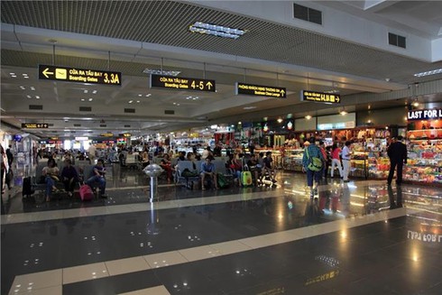 Thứ trưởng Bộ GTVT: Sẽ mở rộng nhà ga T1, T2 sân bay Nội Bài - ảnh 1