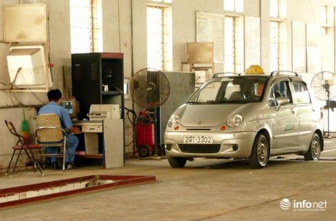 Đình chỉ công tác 7 đăng kiểm viên vi phạm nghiệp vụ - ảnh 1