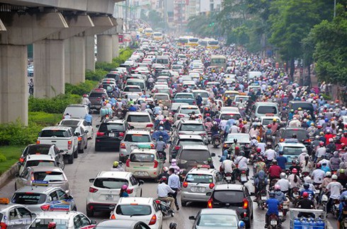 Thủ tướng yêu cầu công bố đường dây nóng nhận phản ánh của người dân về ATGT - ảnh 1