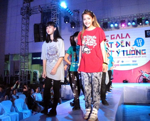 Chết cười với slogan trong gala Tắt đèn Bật ý tưởng 2013 - ảnh 10