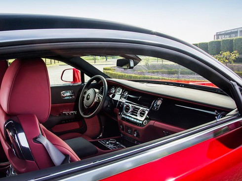 Có gì trên phiên bản Rolls-Royce Wraith đỏ đen độc nhất - ảnh 3