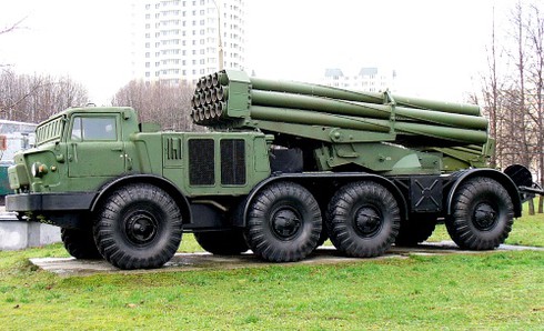 Uy lực khủng khiếp của pháo phản lực bắn loạt