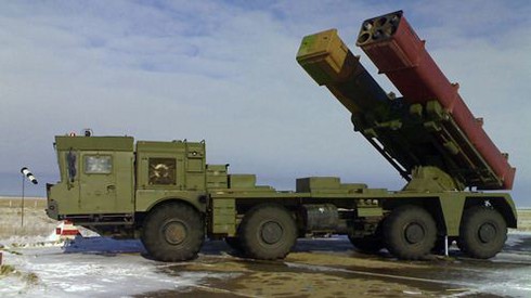 Uy lực khủng khiếp của pháo phản lực bắn loạt