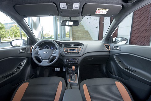 Hyundai i20 Active bán chạy khi vừa ra mắt tại Việt Nam - ảnh 3