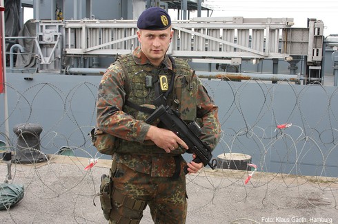 Tìm hiểu súng tiểu liên cực ngắn Heckler & Koch MP7 lừng danh - ảnh 3