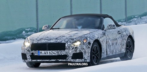 BMW Z5 bít bùng thử nghiệm trên đường tuyết - ảnh 1