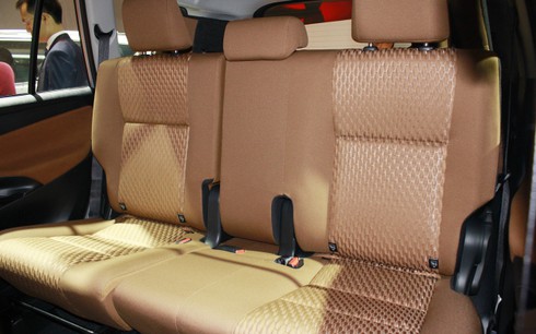 Ảnh chi tiết nội, ngoại thất Toyota Innova 2016 giá gần 1 tỷ vừa ra mắt - ảnh 8