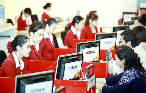 Nhiều quà tặng hấp dẫn khi chủ thẻ HDBank nạp tiền điện thoại - ảnh 1