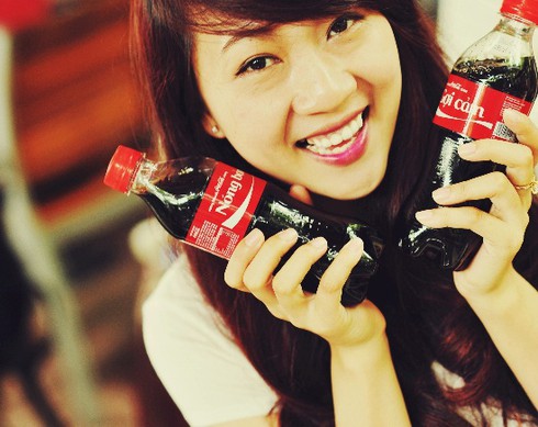 Giải mã hiện tượng săn tìm lon Coca-Cola in tên - ảnh 1