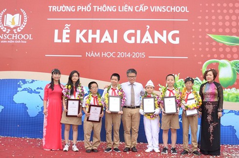 Lễ khai giảng ấn tượng tại ngôi trường “hoành tráng” nhất nhì Hà Nội - ảnh 2