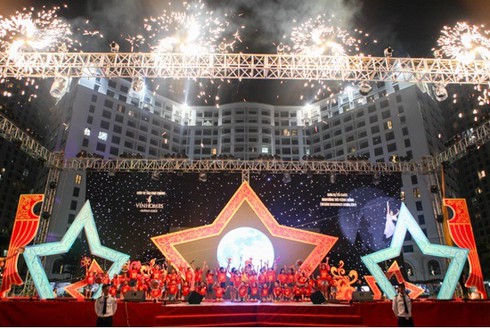 Trung thu 2014 đáng nhớ của 10.000 cư dân Vinhomes Royal City - ảnh 4
