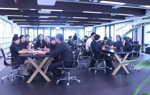 AIA Việt Nam khai trương mô hình văn phòng khác biệt và độc đáo tại Hà Nội - ảnh 1