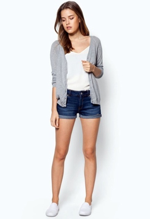 Những mẫu quần áo gây sốt các shop quần áo nữ - ảnh 1