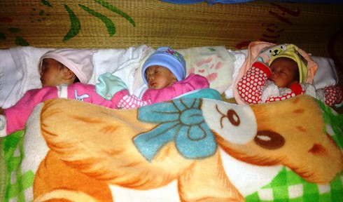 Chuyện hiếm gặp: Mẹ 9X sinh 3 từ mang thai tự nhiên - ảnh 1